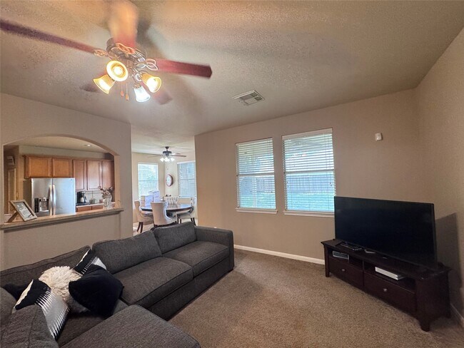 Building Photo - 6026 Starbrook Creek Dr
