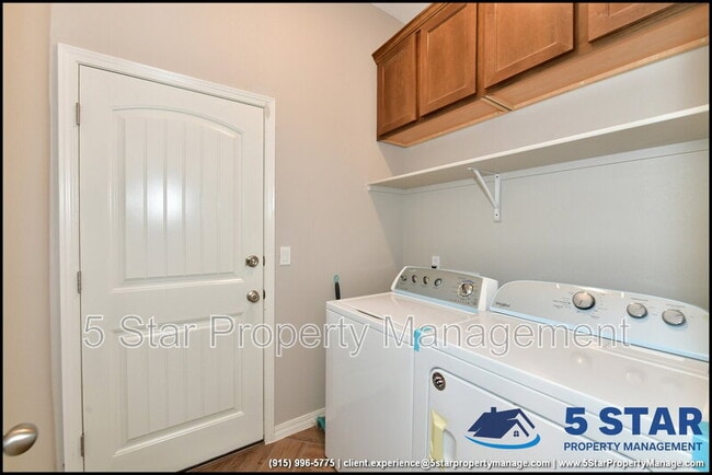 Building Photo - 6933 Copper Town Dr