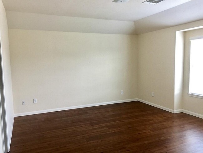 Building Photo - 734 Horseshoe Springs Ln
