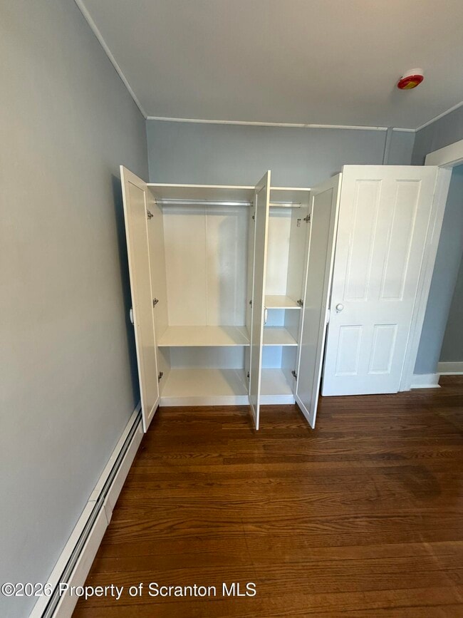 Building Photo - 712 W Lackawanna Ave