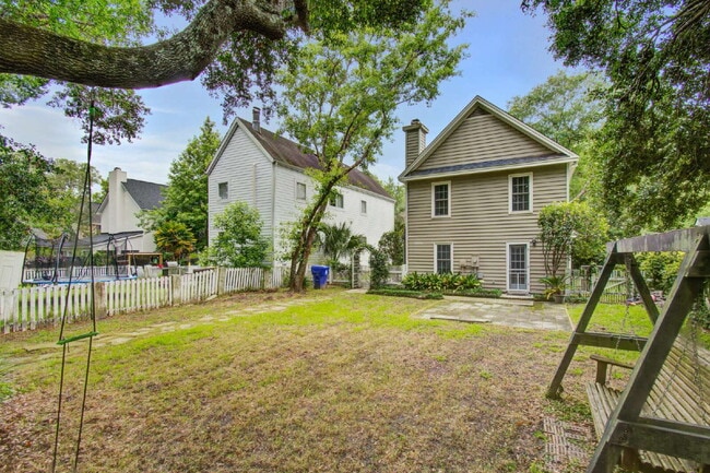 Building Photo - 978 Governors Rd