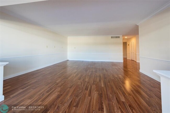 Building Photo - 3101 NE 47th Ct