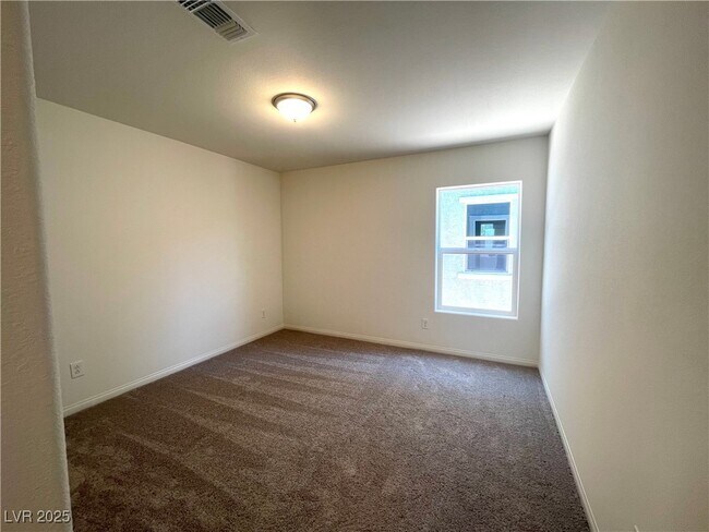 Building Photo - 8694 Glen Echo Ave