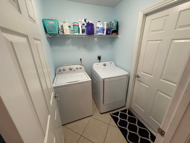 Building Photo - 7704 San Carlos Dr