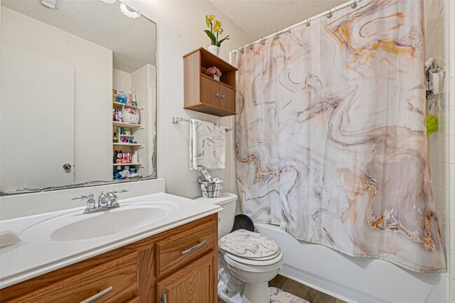 Building Photo - 2527 Spring Lily Ct