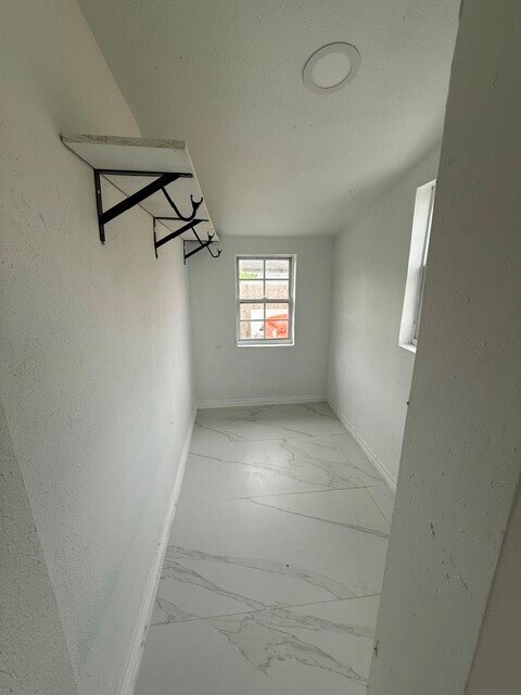 Building Photo - 2210 Clementine