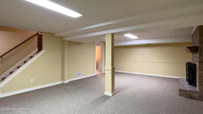 Building Photo - 1508 Sylvan Wynde