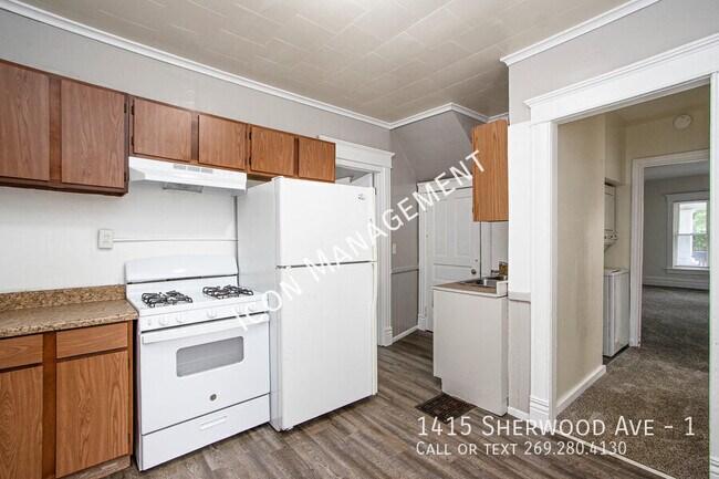 Building Photo - 1415 Sherwood Ave
