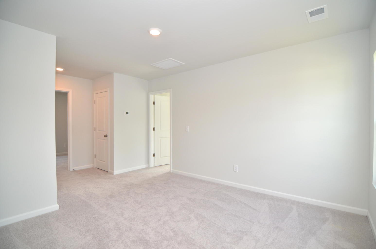 upstairs loft area - 333 Matuskovic Dr