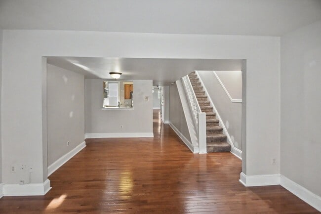 Building Photo - 238 S 11th St