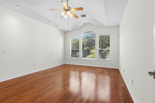 Building Photo - 5630 Ashford Ridge Ln