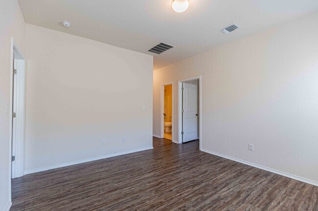 Building Photo - 11219 Pomona Park