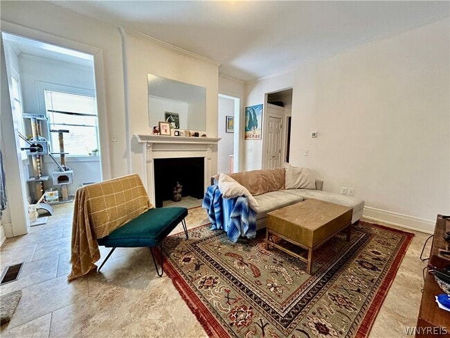 Building Photo - 307 Summer St