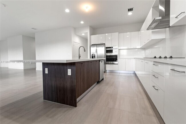 Building Photo - 2391 SW 123rd Ter