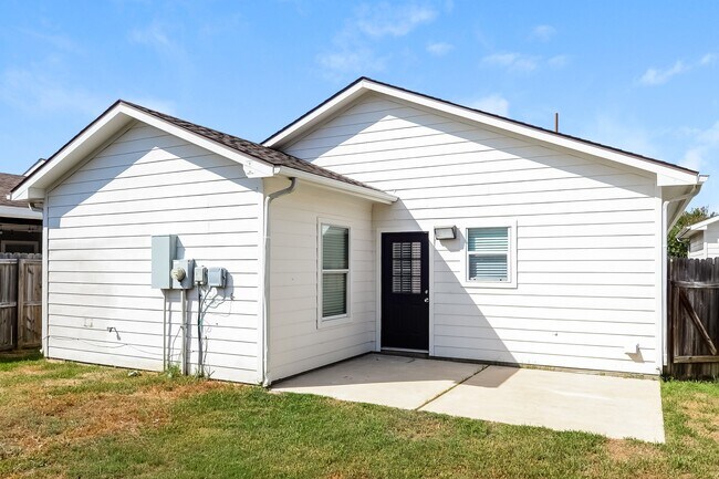 Building Photo - 21319 Sweet Grass Ln