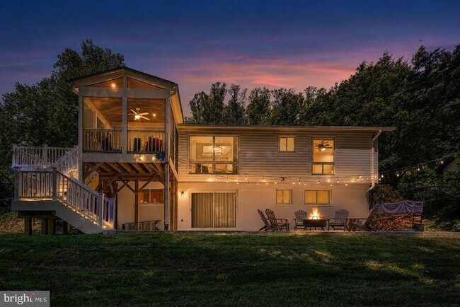 Building Photo - 5019 Fleming Dr
