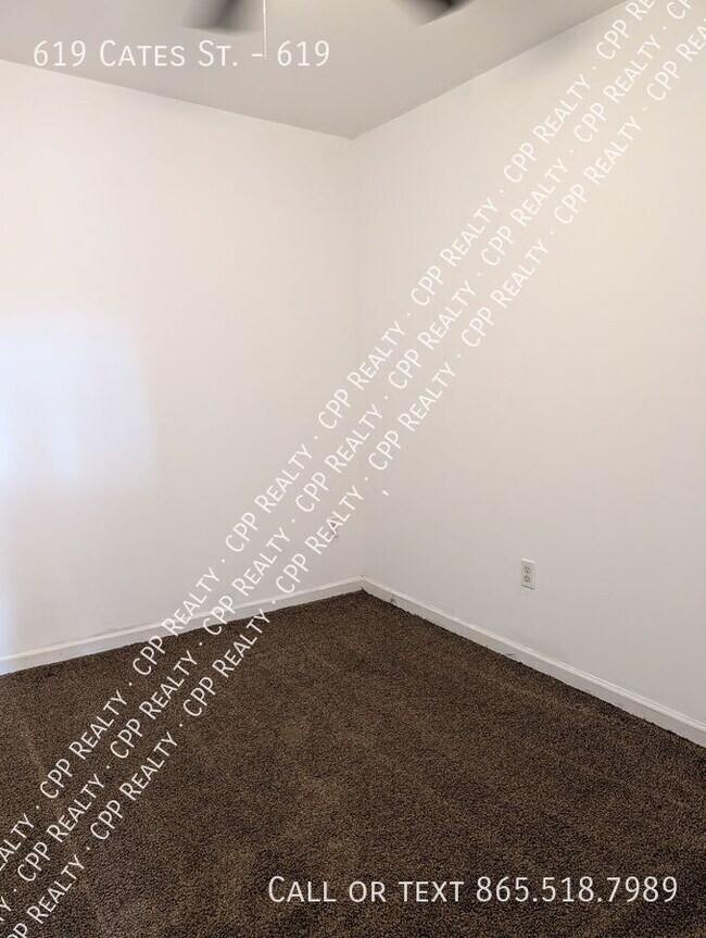 Building Photo - 619 Cates St