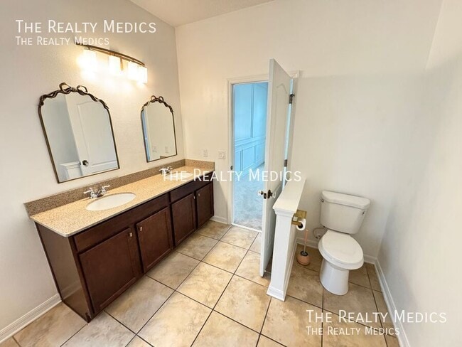 Building Photo - 308 Blue Cypress Dr