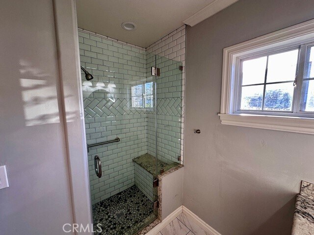 Building Photo - 519 E Stuart Ave