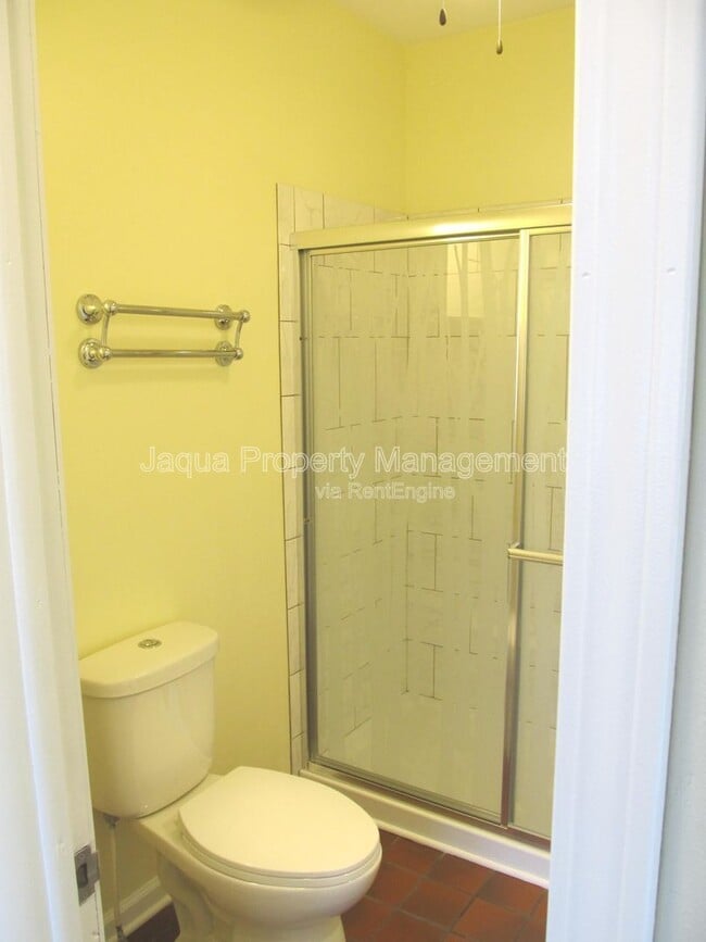 Building Photo - 6234 E V Ave