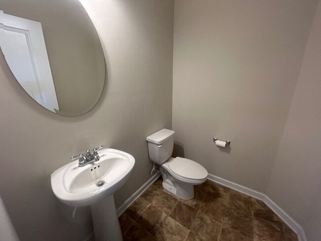 Building Photo - 224 Jerri Ln