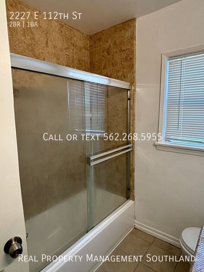 Building Photo - 1 Bedroom available now in Los Angeles!!