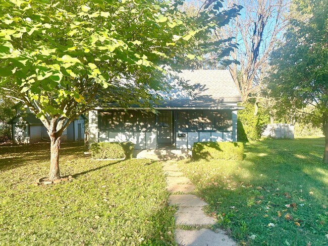 Building Photo - Adorable 2 Bed/ 1 Bath Home in Republic, MO!