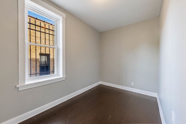 Building Photo - 5115 S Laflin St