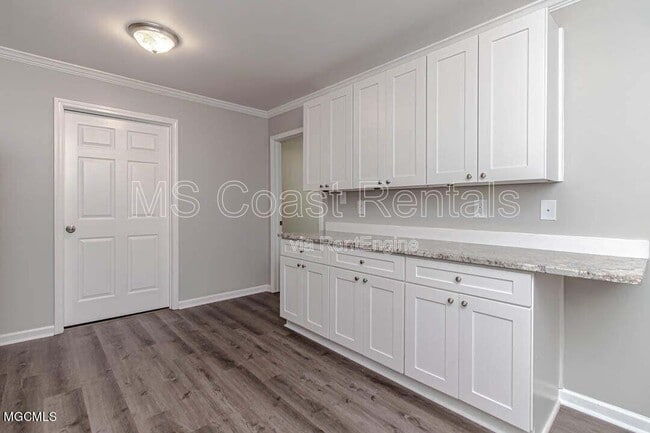 Building Photo - 6823 Mescalero St