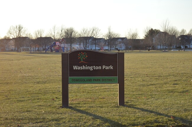 Building Photo - 225 W Washington St