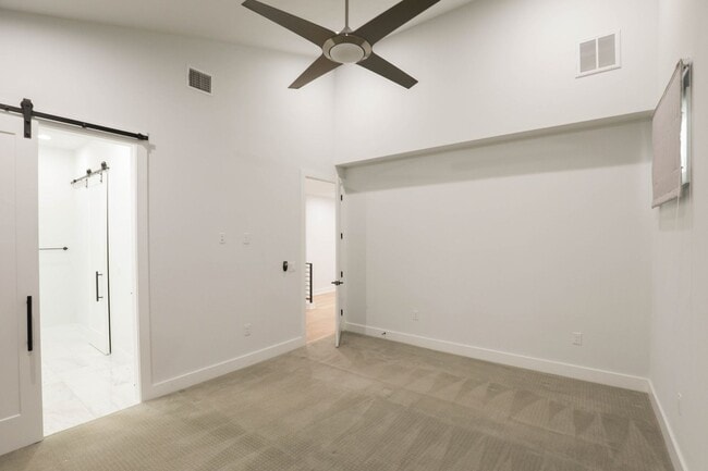 Building Photo - 1309 Cometa St