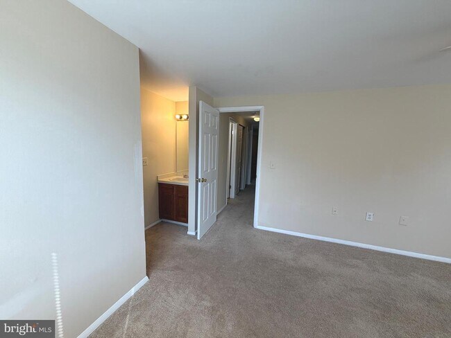 Building Photo - 18131 Chalet Dr