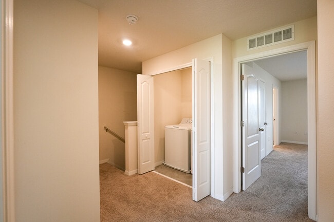Building Photo - 1804 Katz Crossing Dr