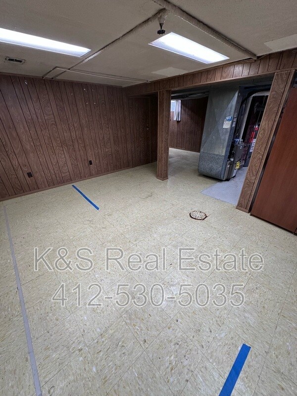 Building Photo - 204 Shoup St