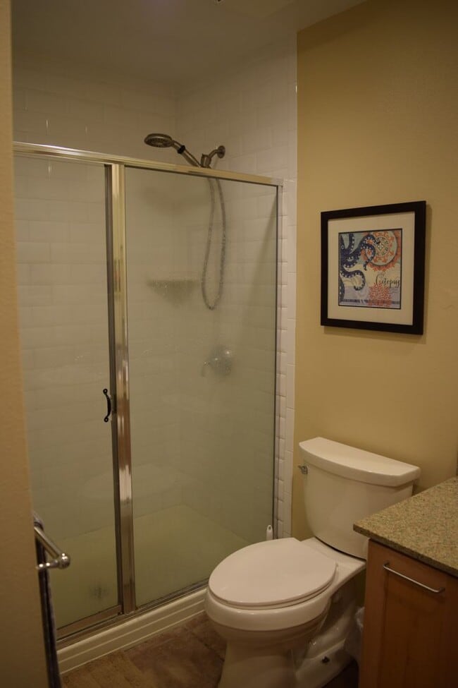 Building Photo - Hale Kanani  - 3bd. 2ba. Furnished Oceanfront Unit Available 4.1.2026 for 10 month lease.