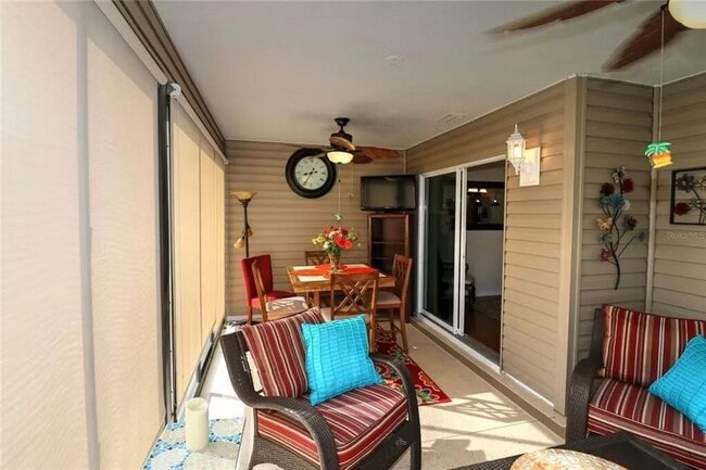 Building Photo - 2393 Carriage Hill Way