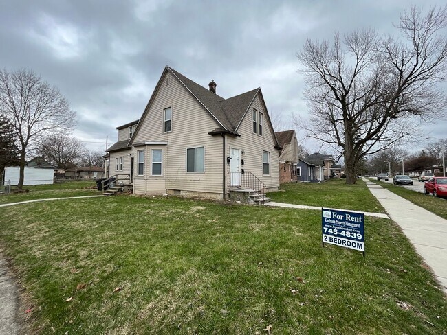 Primary Photo - 2803 Abbott St
