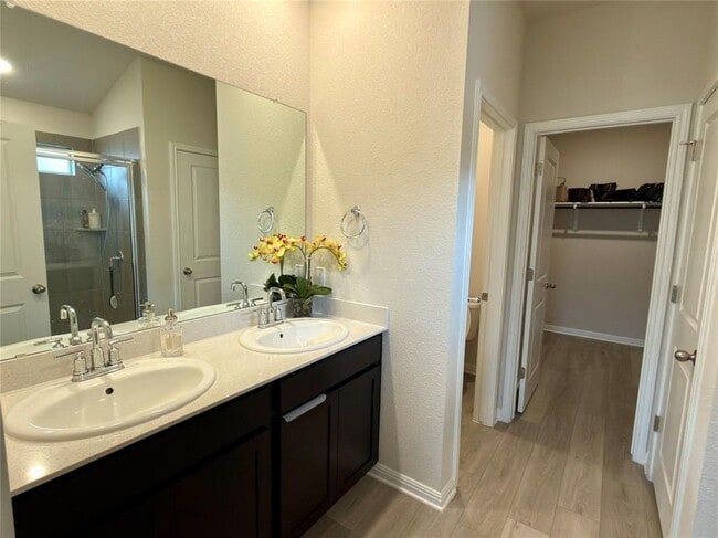 Building Photo - 310 Fossil Dr