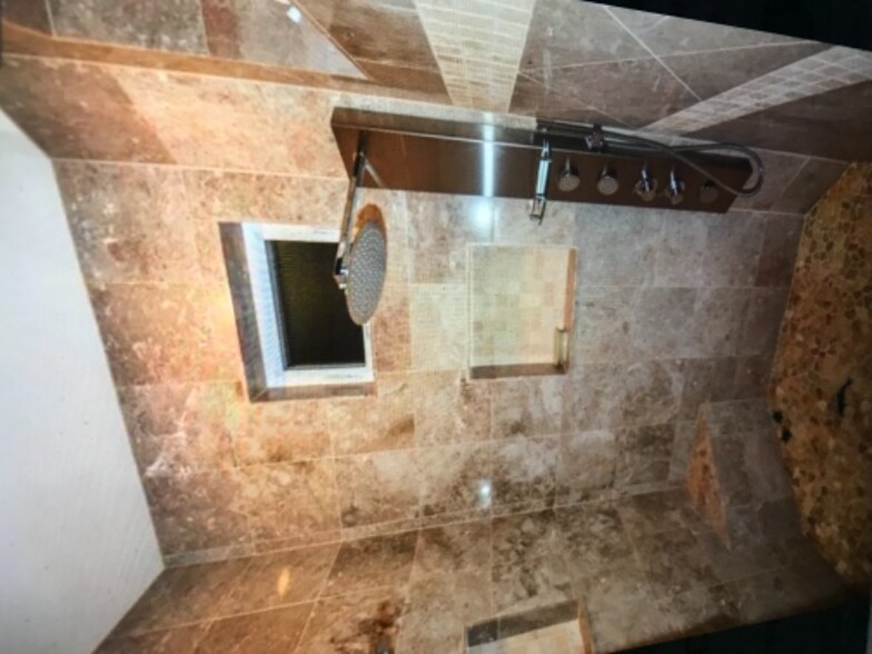 Building Photo - 595 Kumulani Dr