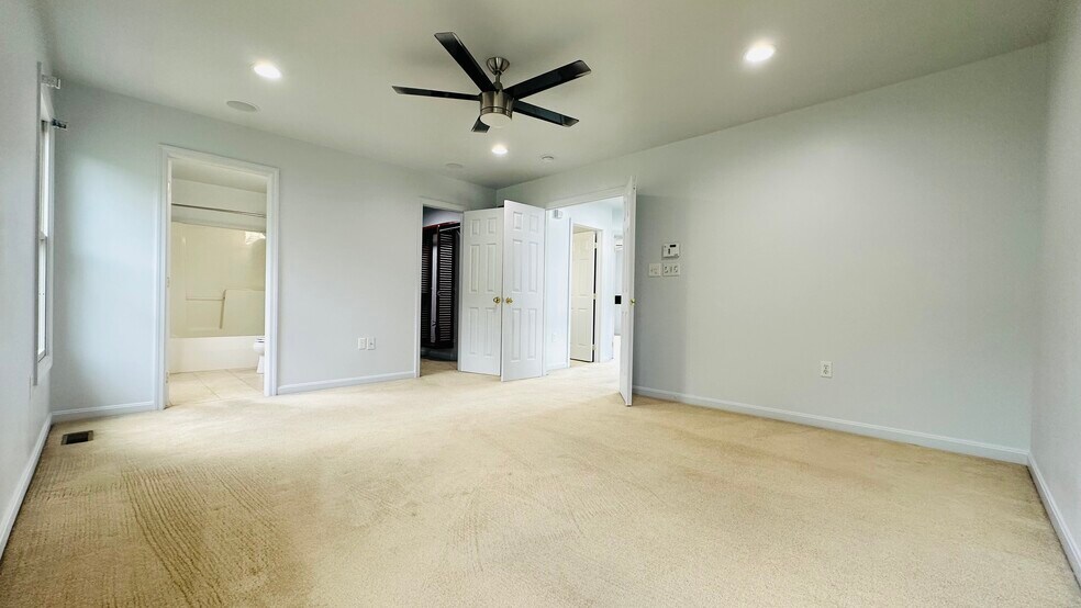 Building Photo - 282 Overlook Ct