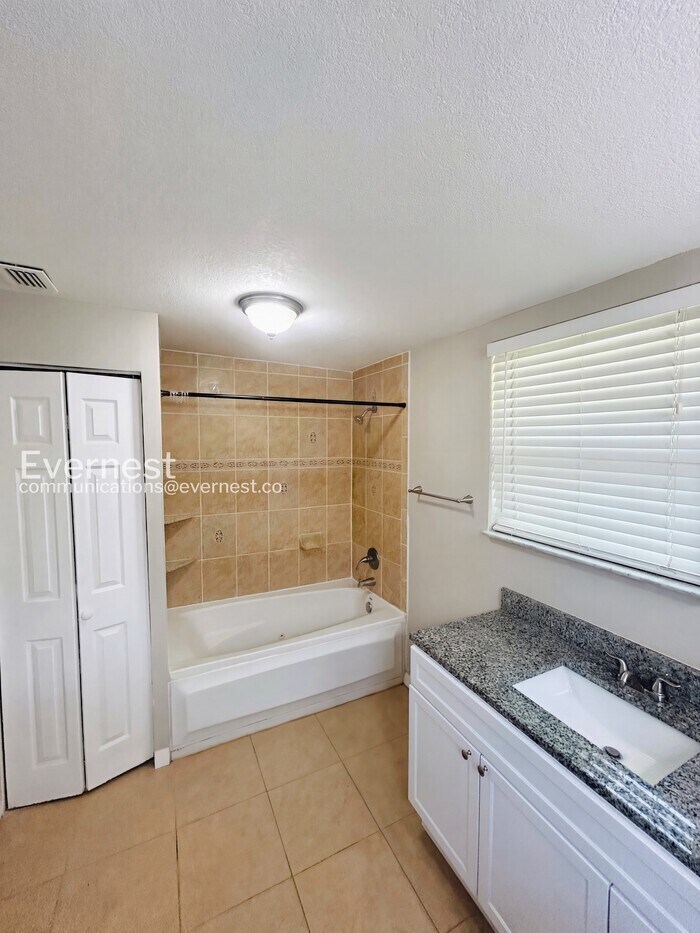 Building Photo - 8519 Sunbeam Ln