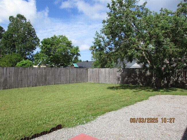 Building Photo - 833 Florida Pkwy