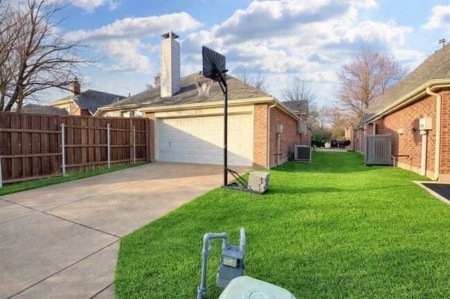 Building Photo - 7189 Waterlily Ln