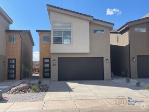 Building Photo - Brand New Desert Providence