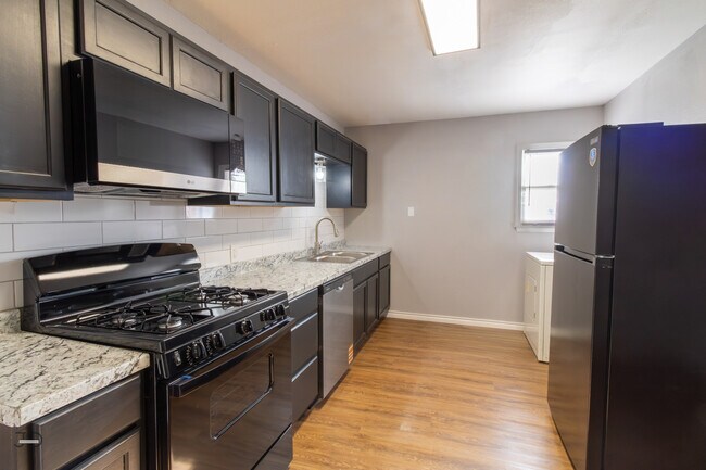 Building Photo - 3206 9th St