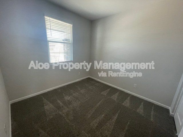 Building Photo - 19325 N Los Gabrieles Way