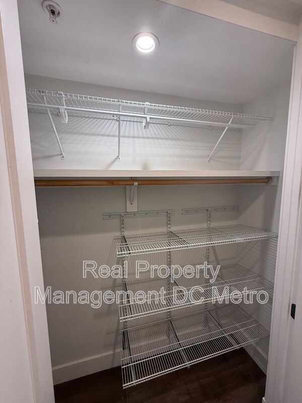 Building Photo - 1331 Taylor St NW