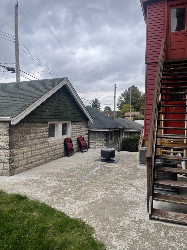 Building Photo - 1451 Tolma Ave