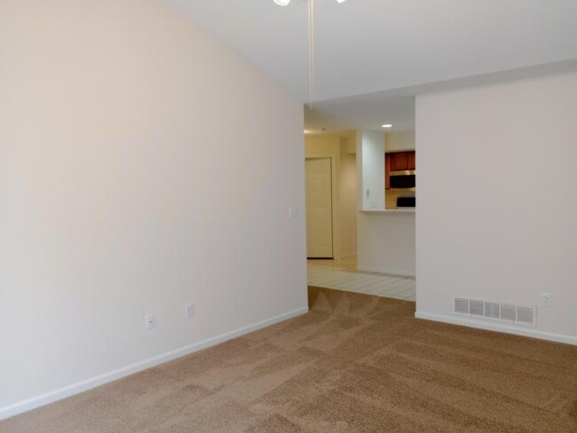 Building Photo - 702 Upland Creek Rd