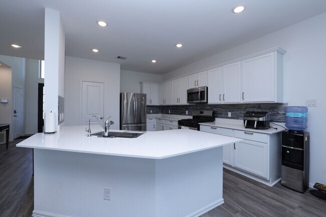 Building Photo - 12332 Derby Royal Dr